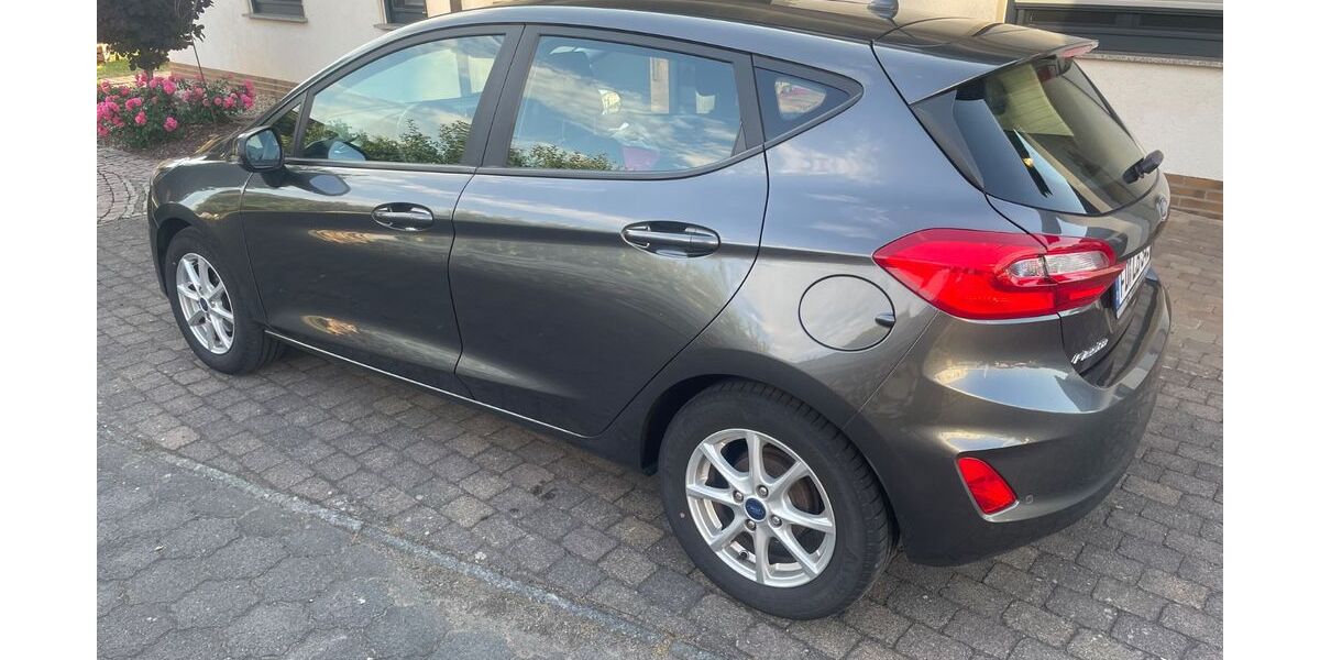 Ford Fiesta 62.000 km 10.500 &euro; Tann 36142