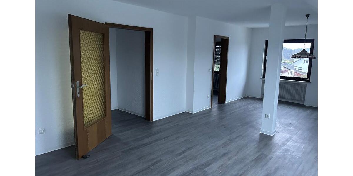 Dachgeschoßwohnung Fulda Aschenberg - 2.5 Zimmer, 77 m&sup2;, 700&euro; | Angebot:25262391