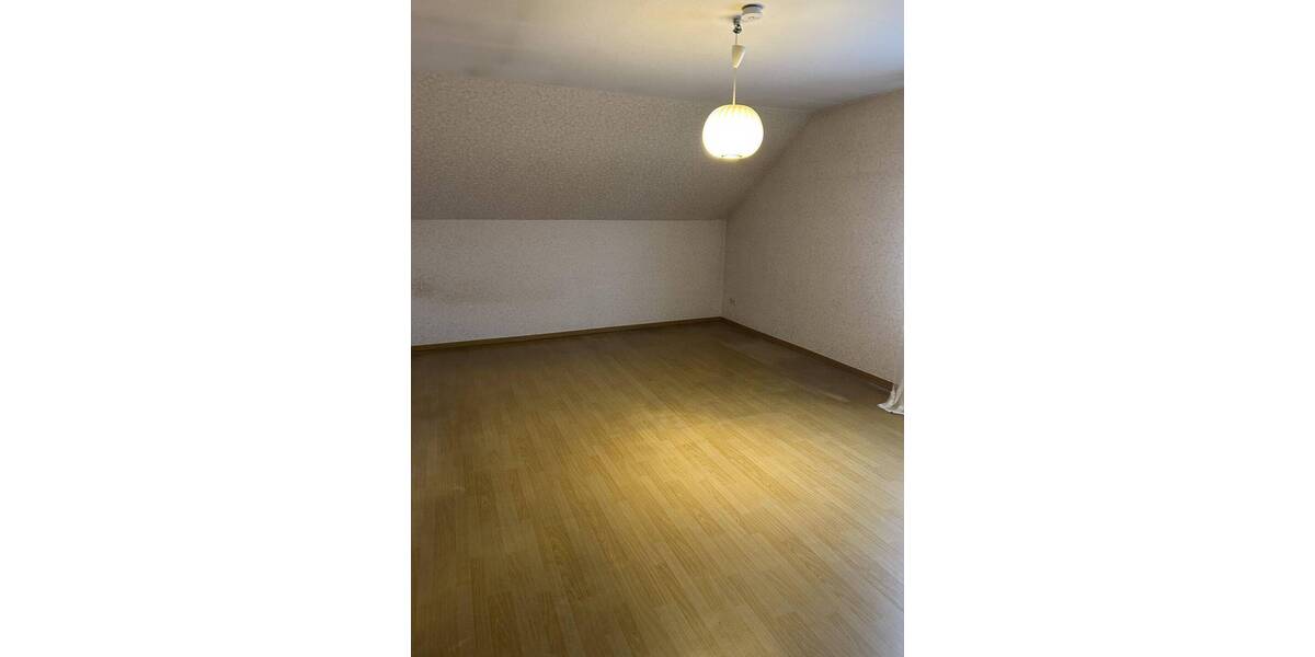 Einfamilienhaus Bad Salzschlirf - 7 Zimmer, 201 m&sup2;, 263.000&euro; | Angebot:25664848