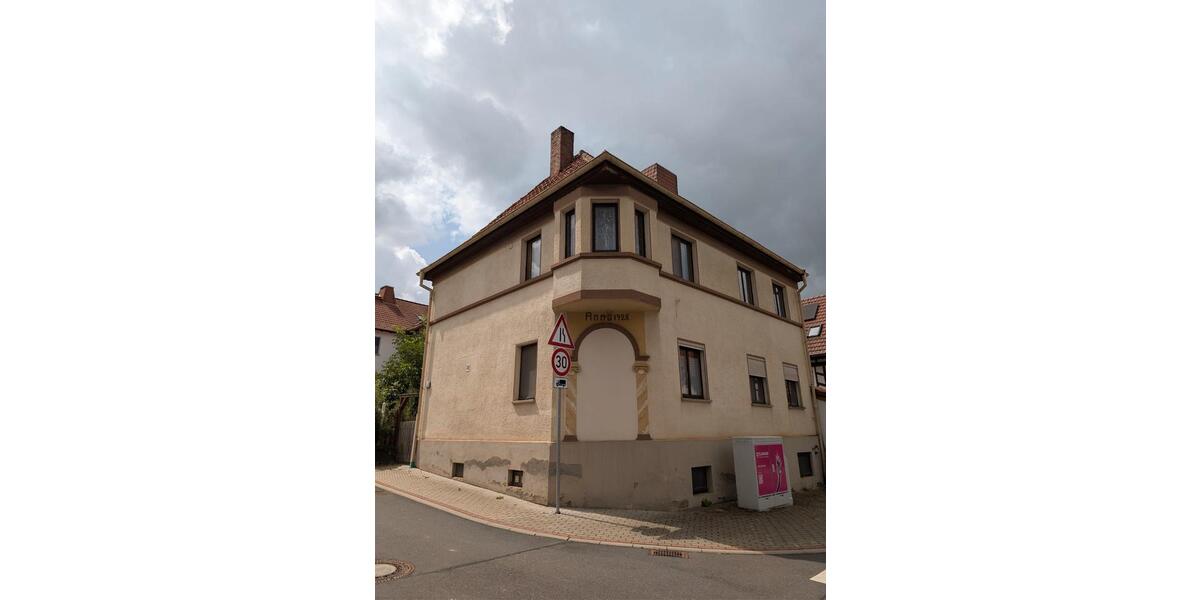 Einfamilienhaus Geisa - 9 Zimmer, 138 m&sup2;, 159.000&euro; | Angebot:26120433