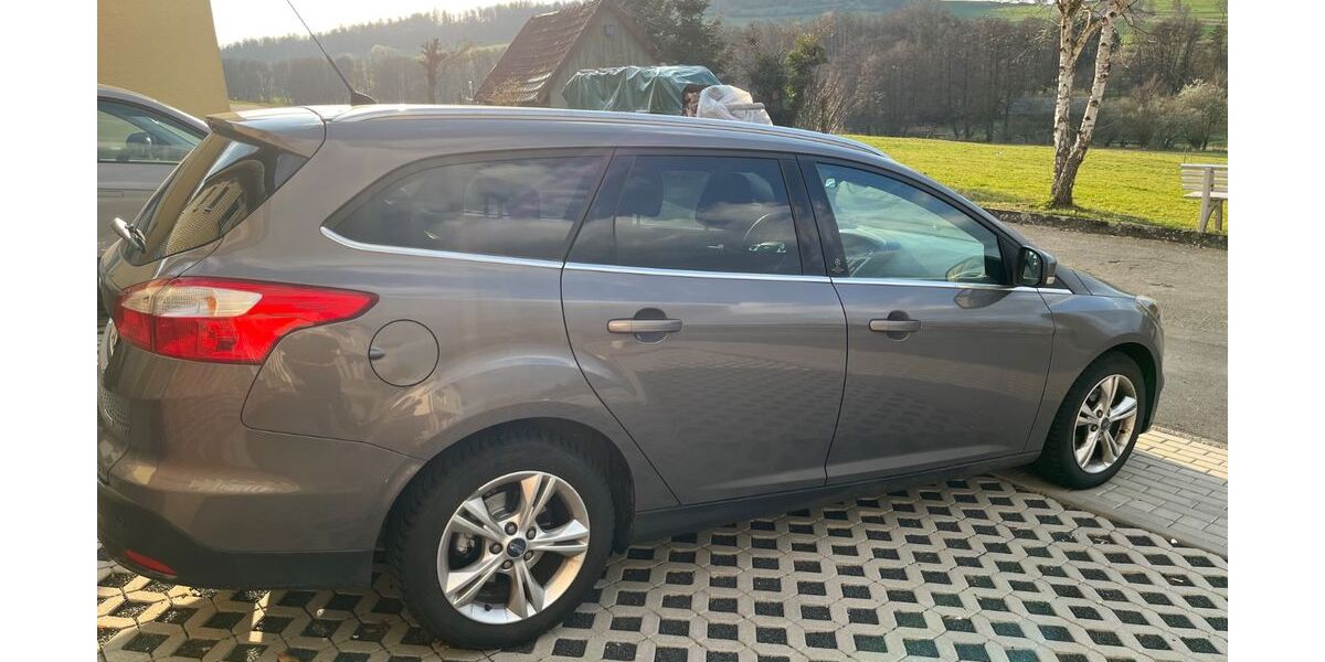 Ford Focus 124.312 km 5.500 &euro; Schwalmtal 36318