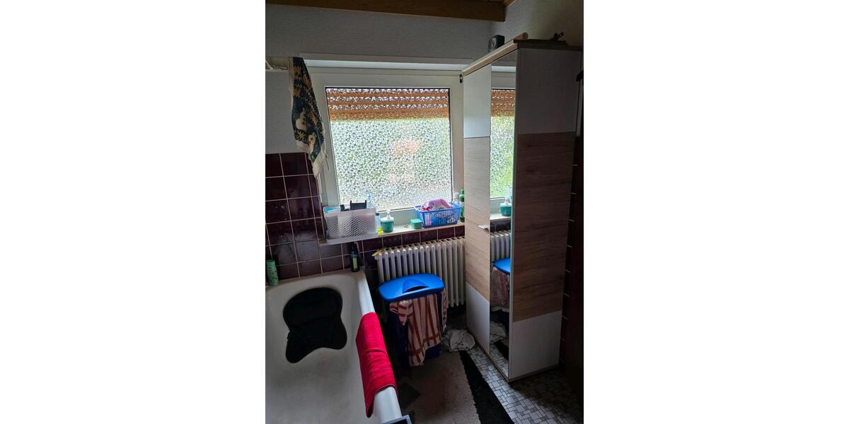 Einfamilienhaus Eiterfeld - 9 Zimmer, 220 m&sup2;, 300.000&euro; | Angebot:26770391