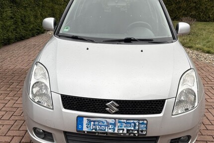 Suzuki Swift 217.000 km 2.699 &euro; Petersberg 36100