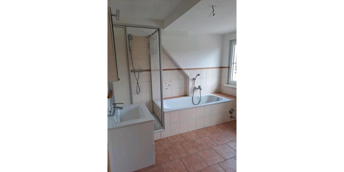 Dachgeschoßwohnung Bischofsheim in der Rhön - 1 Zimmer, 89 m&sup2;, 450&euro; | Angebot:24571673