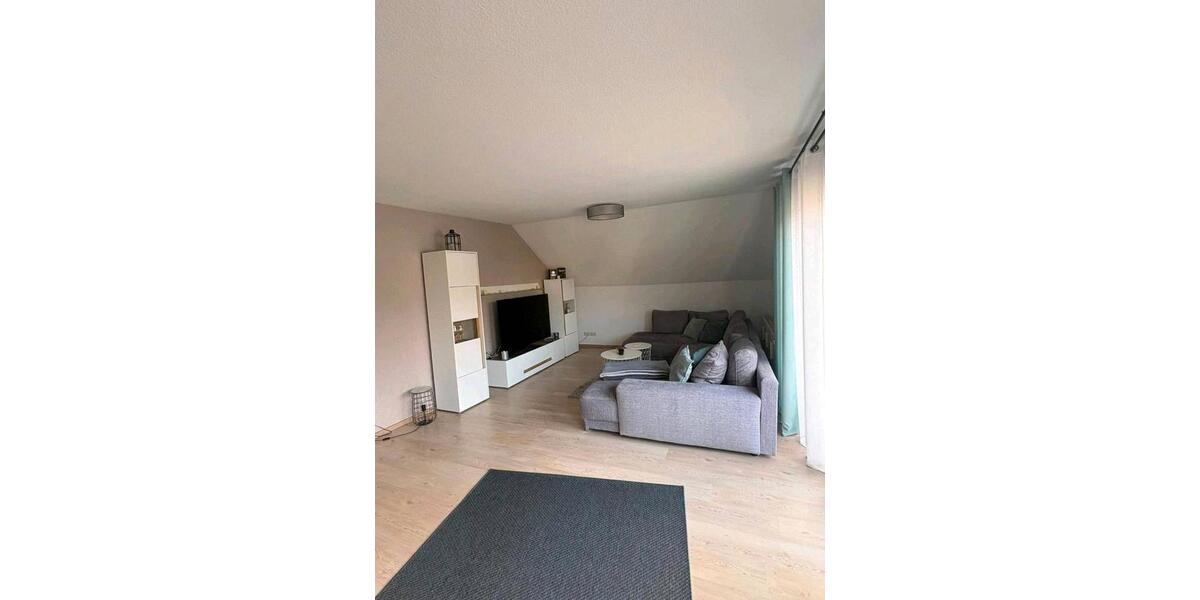Dachgeschoßwohnung Rasdorf - 3 Zimmer, 83 m&sup2;, 530&euro; | Angebot:25944236