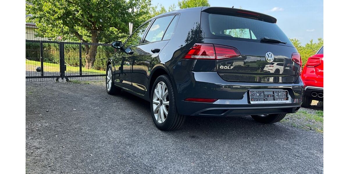 VW Golf 53.000 km 10.390 &euro; Grebenau 36323