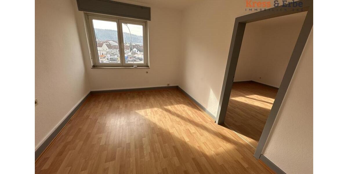 Etagenwohnung Schlüchtern - 4 Zimmer, 100 m&sup2;, 850&euro; | Angebot:25869046