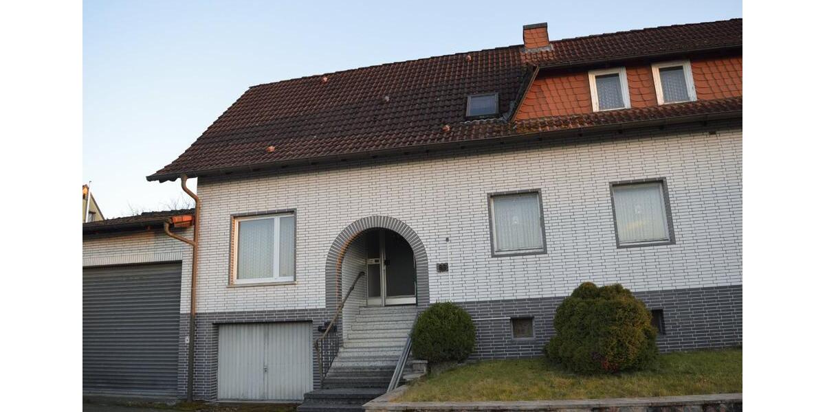 Doppelhaushälfte Hünfeld - 6 Zimmer, 125 m&sup2;, 229.000&euro; | Angebot:25934462