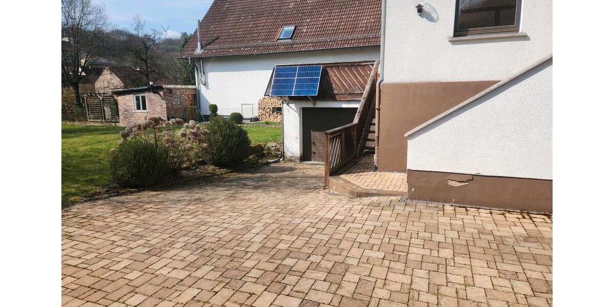Einfamilienhaus Eiterfeld - 7 Zimmer, 140 m&sup2;, 215.000&euro; | Angebot:26725441