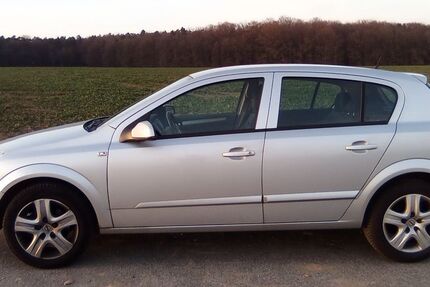 Opel Astra 118.000 km 2.680 &euro; Haunetal 36166