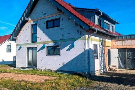 Haus Hünfeld - 8 Zimmer, 191 m&sup2;, 430.000&euro; | Angebot:27253648