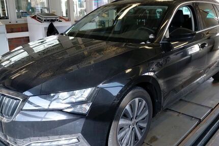 Skoda Superb 174.910 km 17.350 &euro; Lauterbach 36341