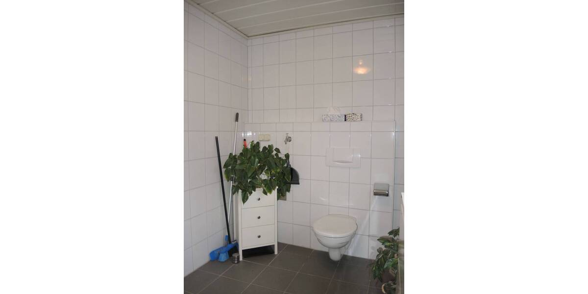 Einfamilienhaus Riedenberg - 8 Zimmer, 185 m&sup2;, 175.000&euro; | Angebot:25837168