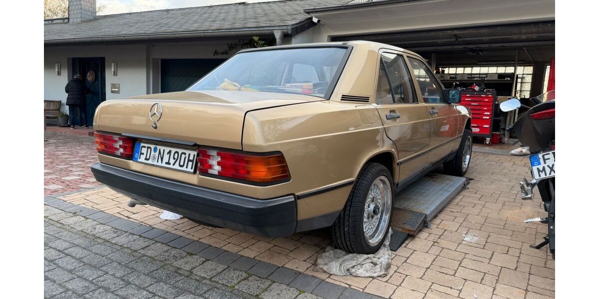 Mercedes-Benz 190 130.000 km 9.200 &euro; Fulda 36039