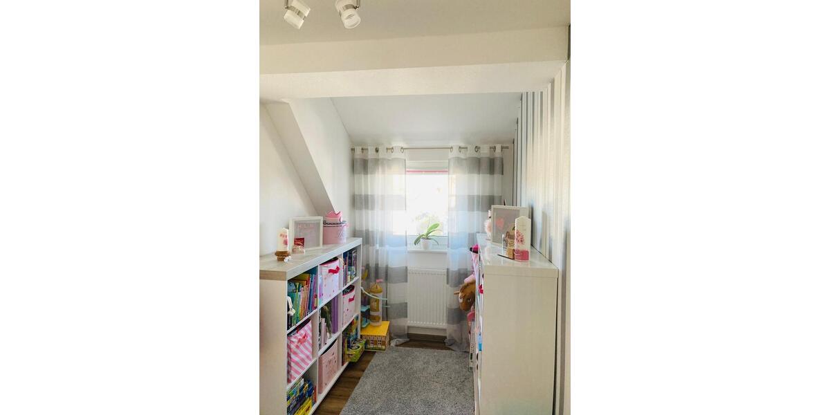 Dachgeschoßwohnung Großenlüder - 4 Zimmer, 145 m&sup2;, 1.200&euro; | Angebot:26023739