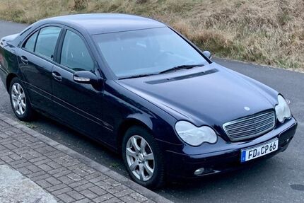 Mercedes-Benz 240 116.000 km 3.500 &euro; Großenlüder 36137