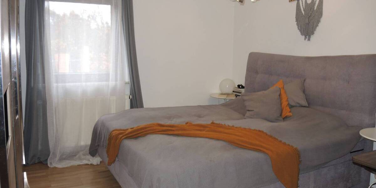 Einfamilienhaus Riedenberg - 8 Zimmer, 185 m&sup2;, 175.000&euro; | Angebot:25837168