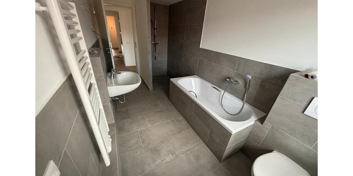 Dachgeschoßwohnung Burghaun - 5 Zimmer, 130 m&sup2;, 1.150&euro; | Angebot:25416520