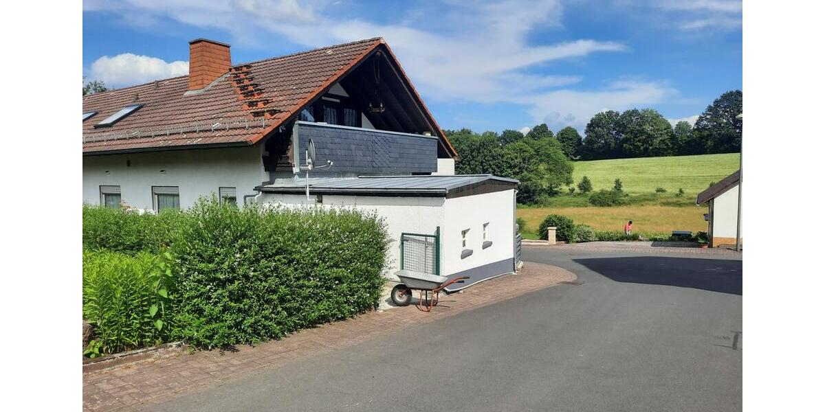 Einfamilienhaus Hosenfeld - 5 Zimmer, 210 m&sup2;, 325.000&euro; | Angebot:22211348