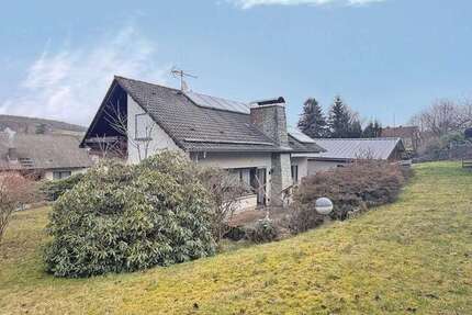 Haus Neuhof - 5 Zimmer, 147 m&sup2;, 230.000&euro; | Angebot:26230383