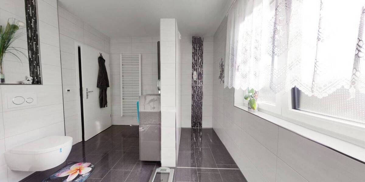 Einfamilienhaus Niederaula - 3 Zimmer, 130 m&sup2;, 369.000&euro; | Angebot:25983127