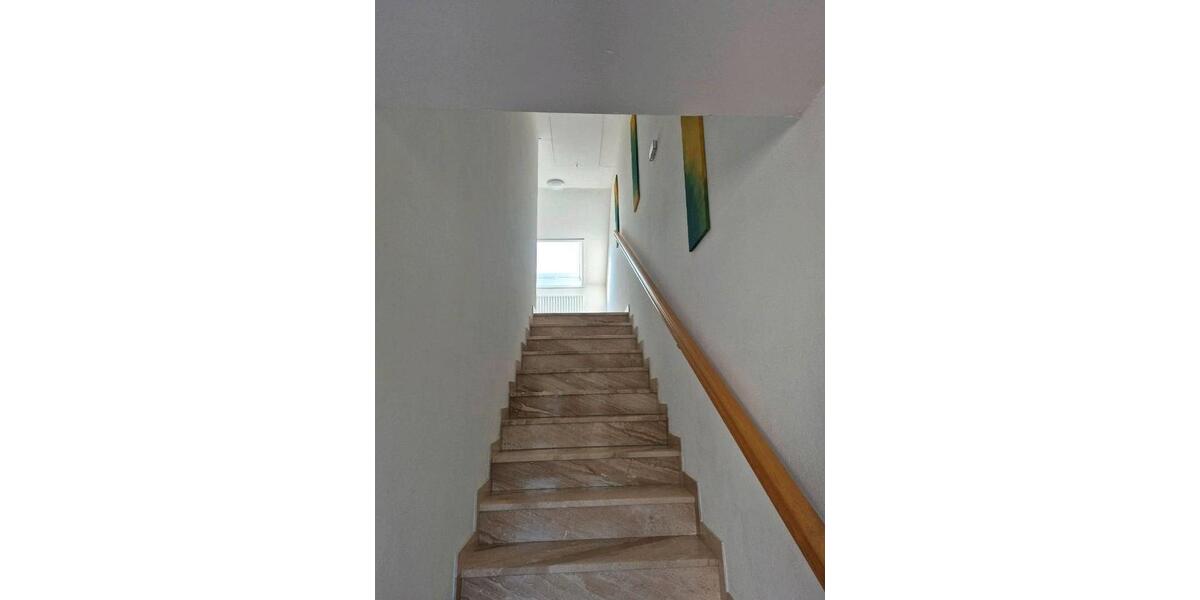 Dachgeschoßwohnung Rasdorf - 3 Zimmer, 83 m&sup2;, 530&euro; | Angebot:25944236