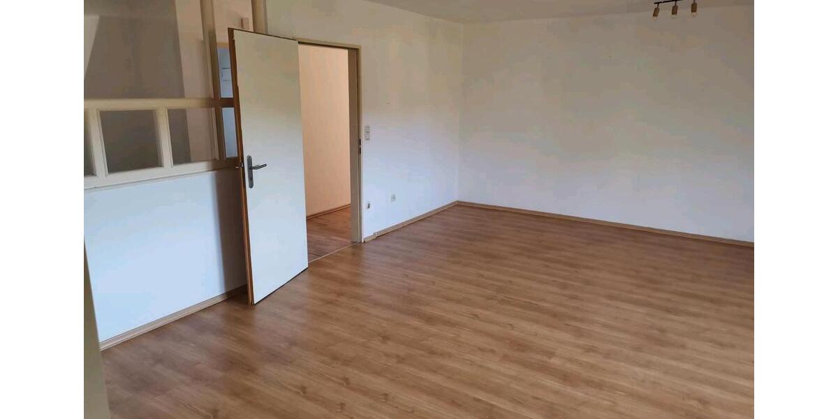 Dachgeschoßwohnung Wildflecken - 4 Zimmer, 126 m&sup2;, 95.000&euro; | Angebot:26920298