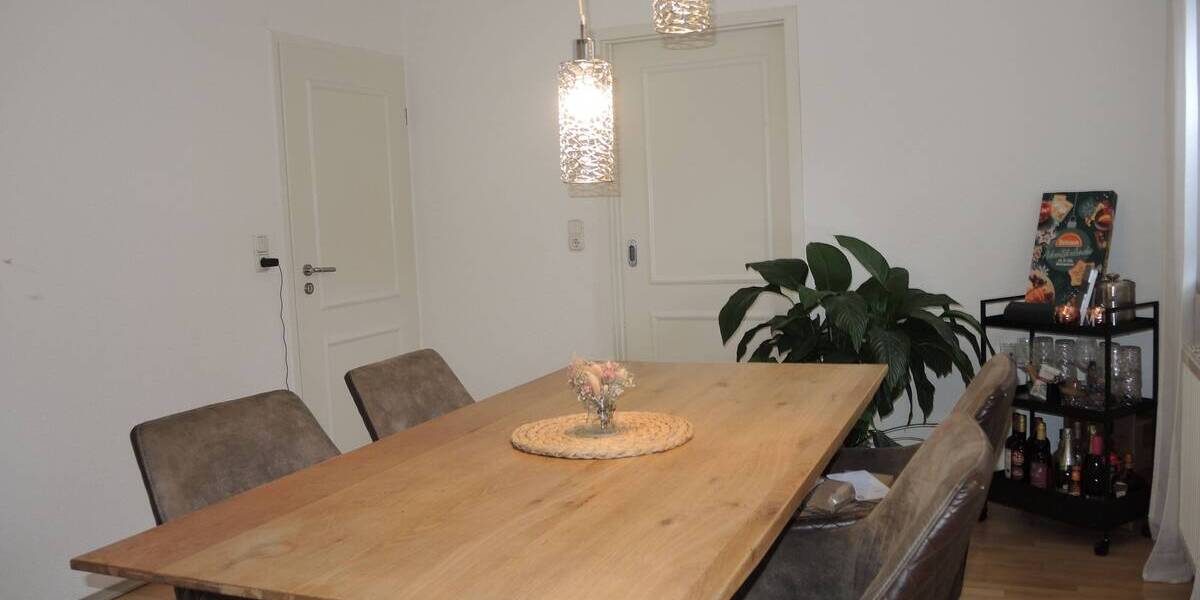 Einfamilienhaus Riedenberg - 8 Zimmer, 185 m&sup2;, 175.000&euro; | Angebot:25837168