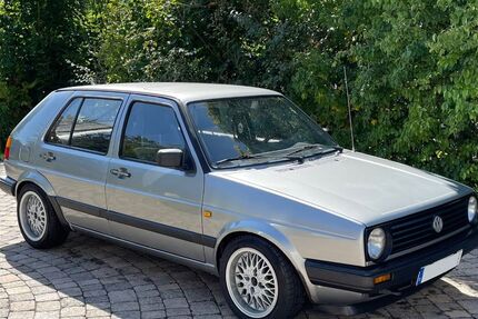 VW Golf 222.000 km 4.800 &euro; Hilders 36115