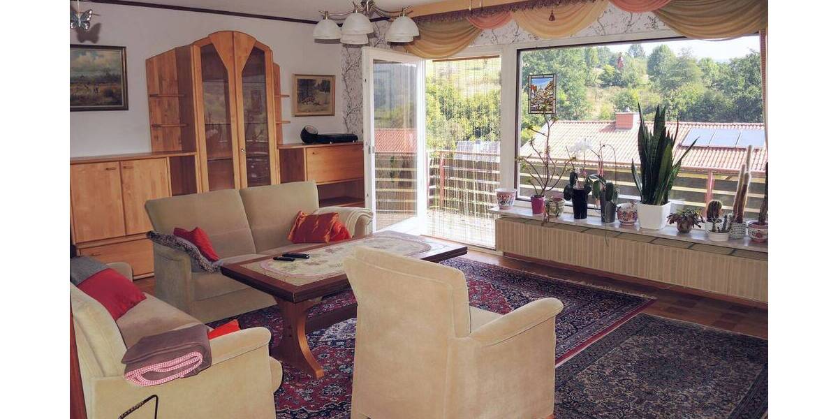 Einfamilienhaus Bad Brückenau - 9 Zimmer, 201 m&sup2;, 295.000&euro; | Angebot:25696671