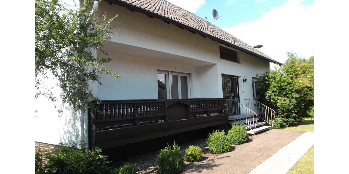 Einfamilienhaus Freiensteinau - 13 Zimmer, 215 m&sup2;, 259.000&euro; | Angebot:26212716