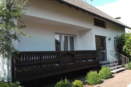 Haus Freiensteinau - 13 Zimmer, 215 m&sup2;, 259.000&euro; | Angebot:26212716