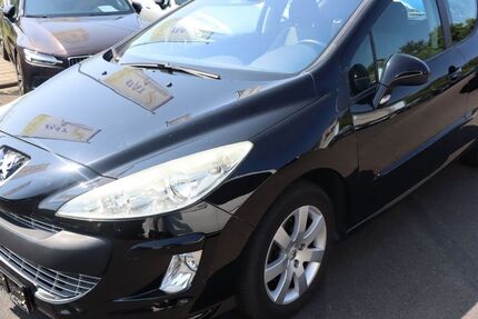 Peugeot 308 130.440 km 1.950 &euro; Gersfeld 36129