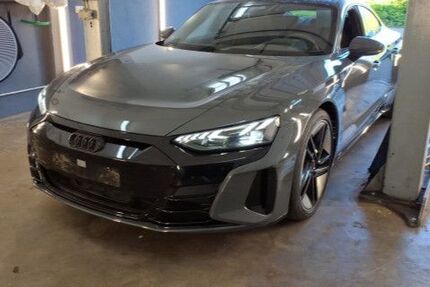 Audi e-tron GT 58.223 km 48.430 &euro; Hünfeld 36088