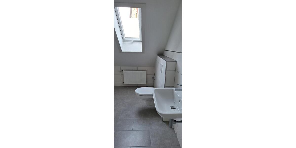 Dachgeschoßwohnung Hünfeld - 4 Zimmer, 107 m&sup2;, 900&euro; | Angebot:25918760