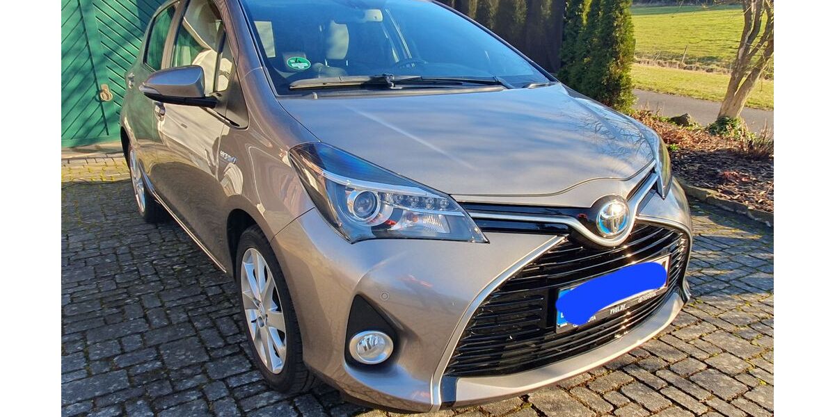 Toyota Yaris 33.500 km 13.800 &euro; Neuhof 36119