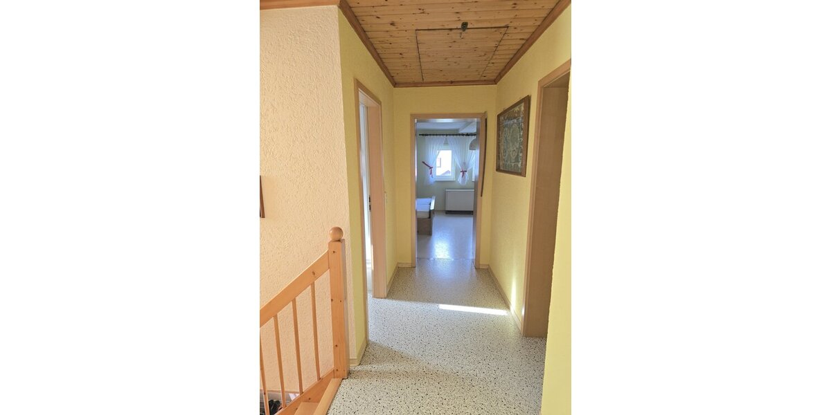 Kalbach-OT, EFH + Scheune - Einfamilienhaus Kalbach Uttrichshausen | Angebot:26093481