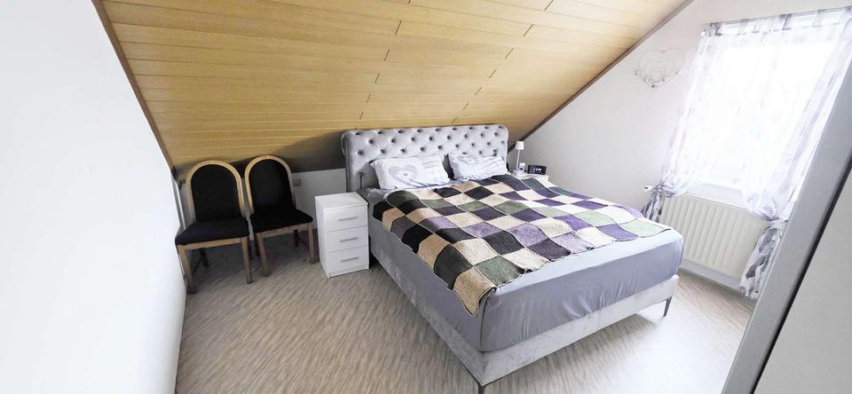 Dachgeschoßwohnung Freiensteinau - 4 Zimmer, 103 m&sup2;, 640&euro; | Angebot:26004731