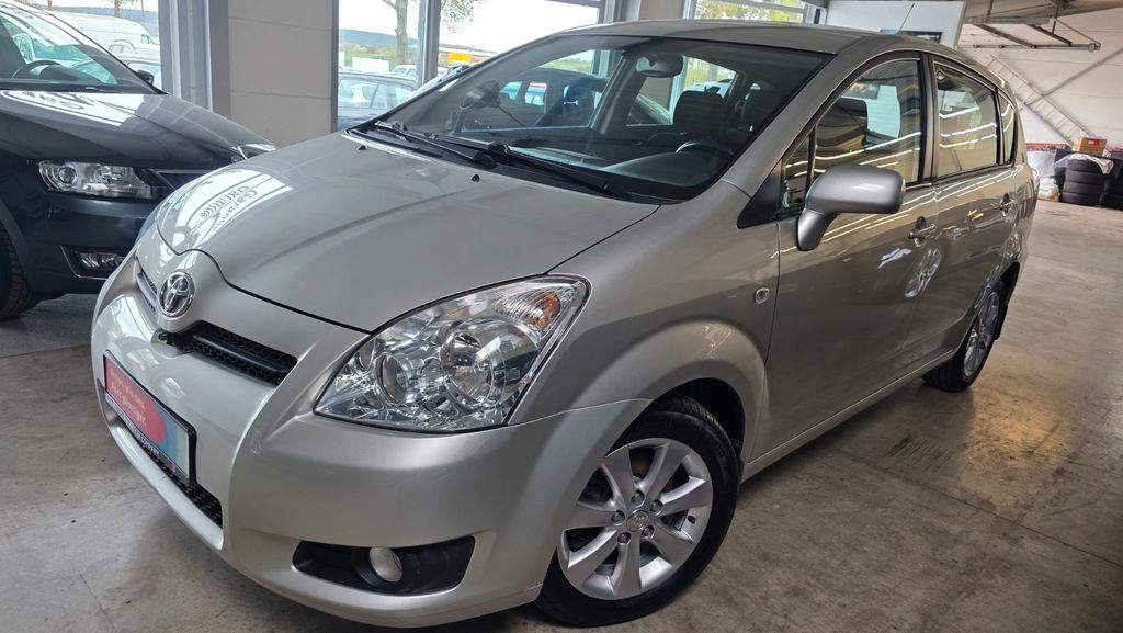 Toyota Corolla Verso 106.125 km 6.599 &euro; Fulda 36041