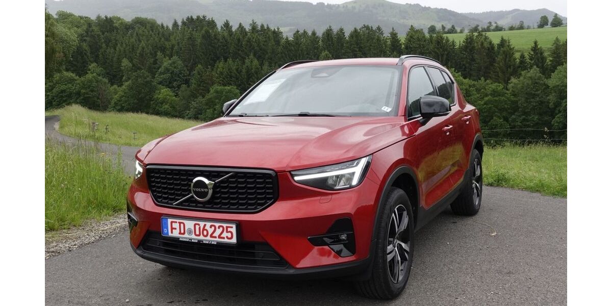 Volvo XC40 74.900 km 30.990 &euro; Fulda 36043