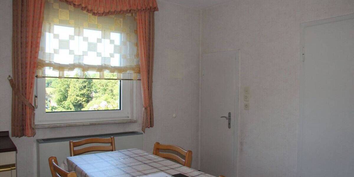 Mehrfamilienhaus, Wohnhaus Herbstein Altenschlirf - 7 Zimmer, 153 m&sup2;, 185.000&euro; | Angebot:26751885