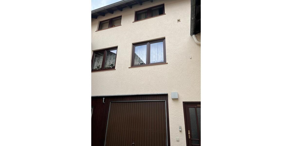 Etagenwohnung Schlüchtern - 2 Zimmer, 110 m&sup2;, 750&euro; | Angebot:25988982