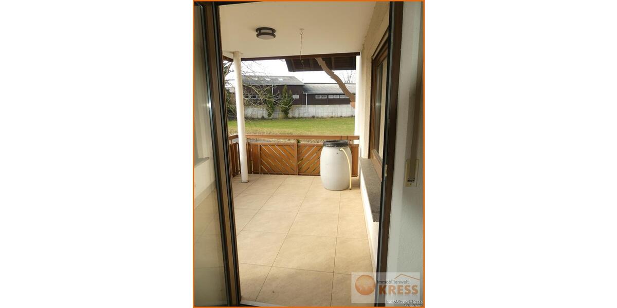 Etagenwohnung Flieden - 4 Zimmer, 136 m&sup2;, 650&euro; | Angebot:25306618