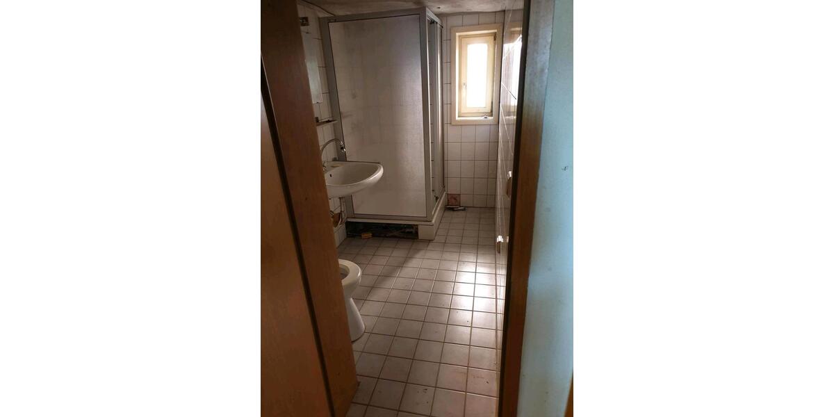 Einfamilienhaus Niederaula - 2 Zimmer, 150 m&sup2;, 79.000&euro; | Angebot:23590007