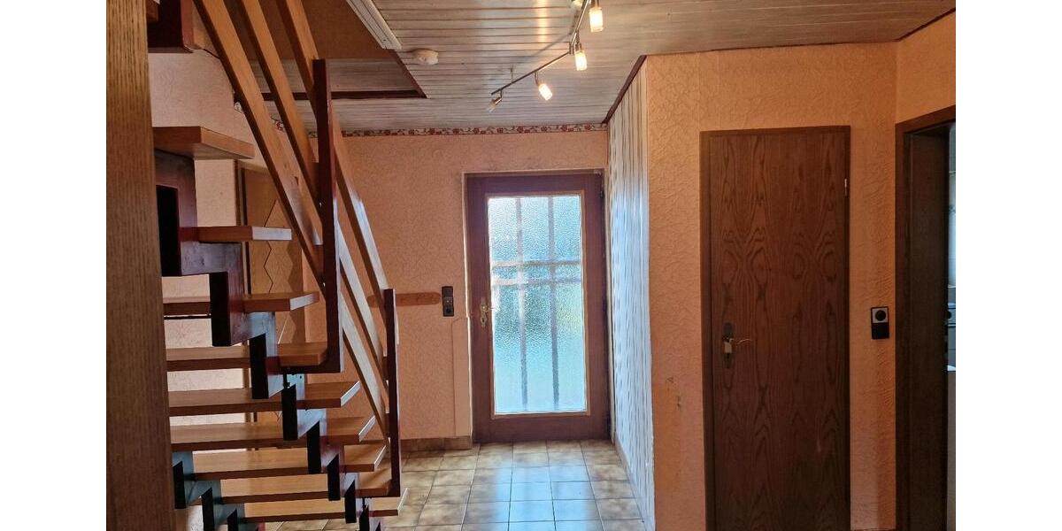 Einfamilienhaus Poppenhausen (Wasserkuppe) - 4 Zimmer, 114 m&sup2;, 199.000&euro; | Angebot:24783226