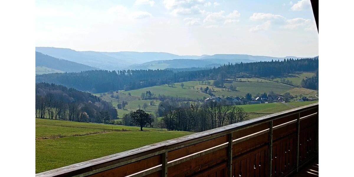 Dachgeschoßwohnung Tann (Rhön) - 3.5 Zimmer, 132 m&sup2;, 1.050&euro; | Angebot:25636441