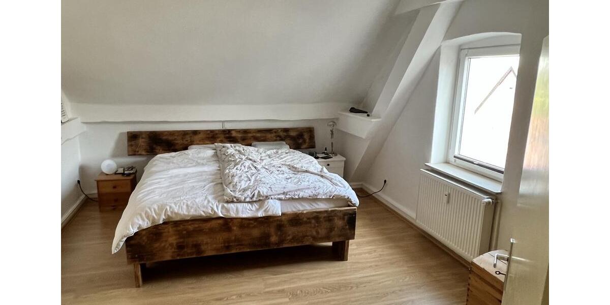 Dachgeschoßwohnung Hünfeld - 5 Zimmer, 110 m&sup2;, 890&euro; | Angebot:26640374