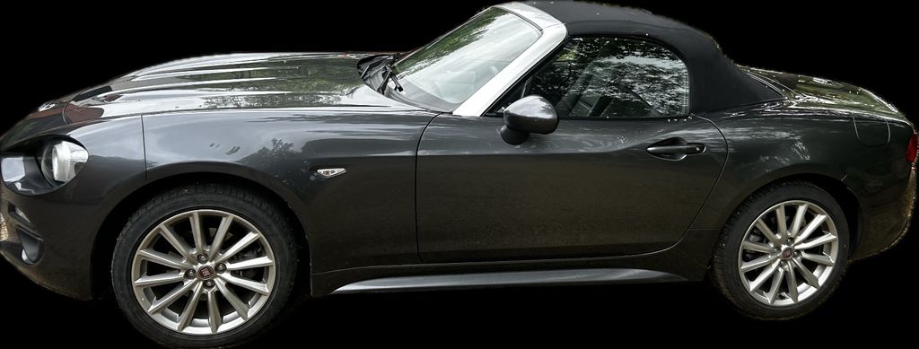 Fiat 124 Spider 43.200 km 15.800 &euro; Hosenfeld 36154