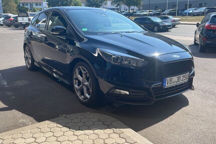 Ford Focus 135.348 km 12.175 &euro; Lauterbach 36341
