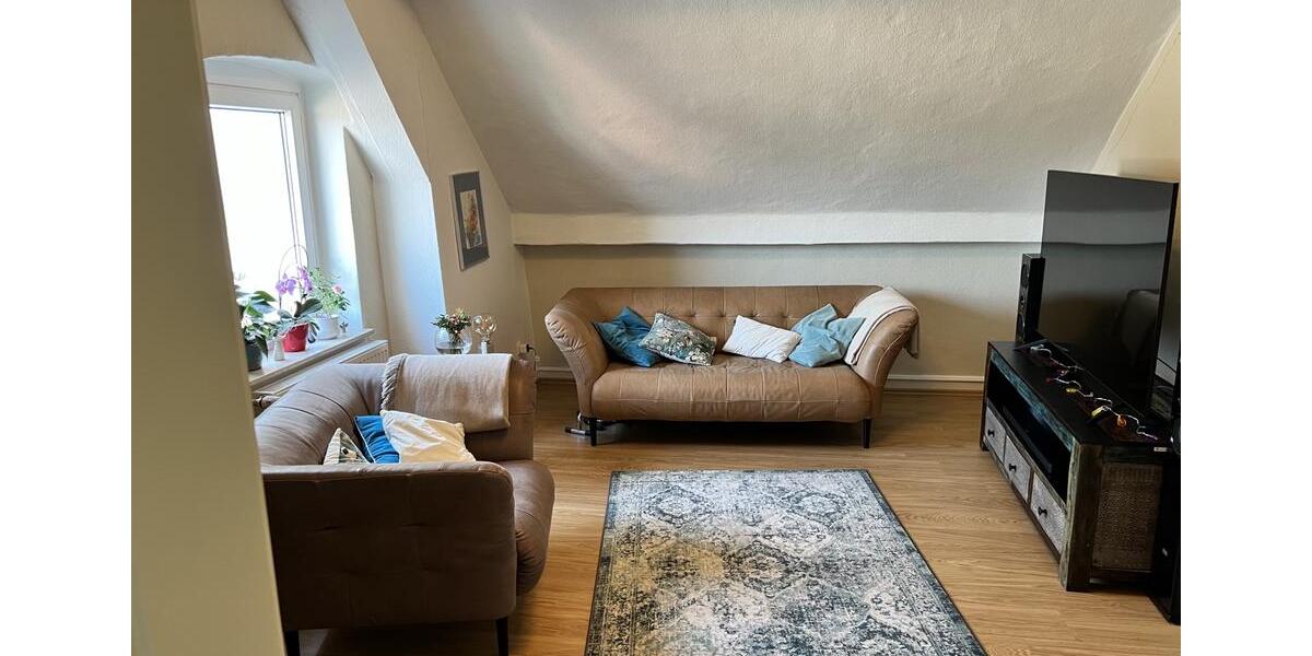 Dachgeschoßwohnung Hünfeld - 5 Zimmer, 110 m&sup2;, 950&euro; | Angebot:25947871